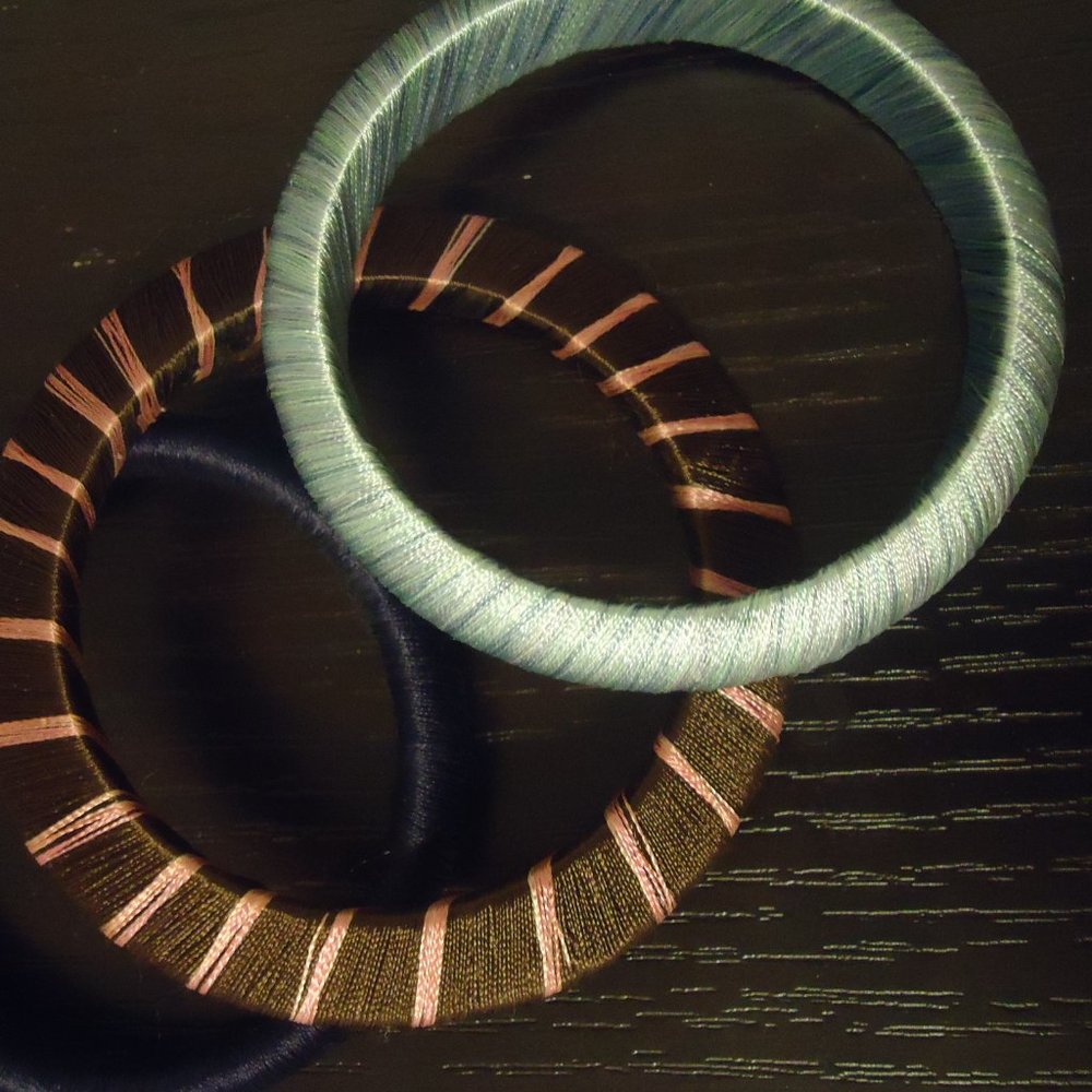 [[ 3 FOR $5 ]] 💫 Silk Threaded Bangles 💫 - Picture 2 of 2